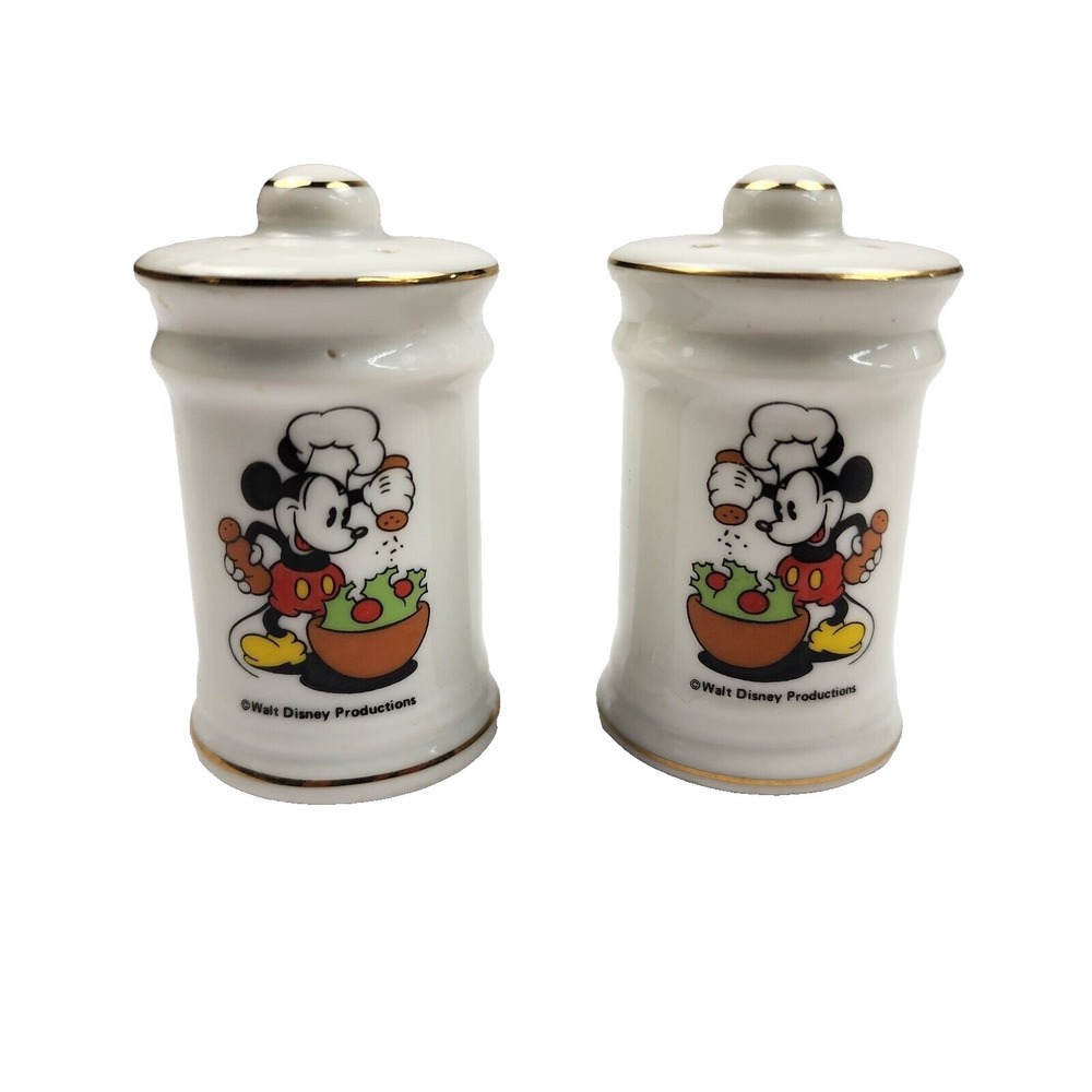 Vintage Walt Disney Productions Chef Mickey Mouse Japan Salt Pepper Shakers Set